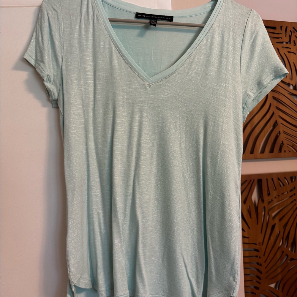 White House Black Market V Neck Tee Light Green Shimmer Size XS NWOT